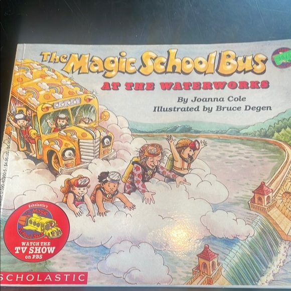 Scholastic The Magic School Bus Book Set - Colorful Adventure Series 1992 - Picture 3 of 3